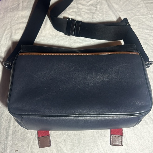 Coach Men’s Crossbody Bag in *PRISTINE* Condition - Picture 2 of 16